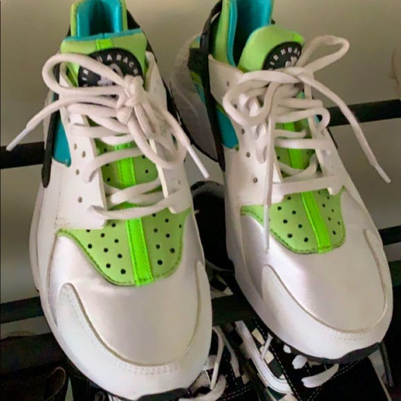 Nike huaraches - Picture 1 of 3